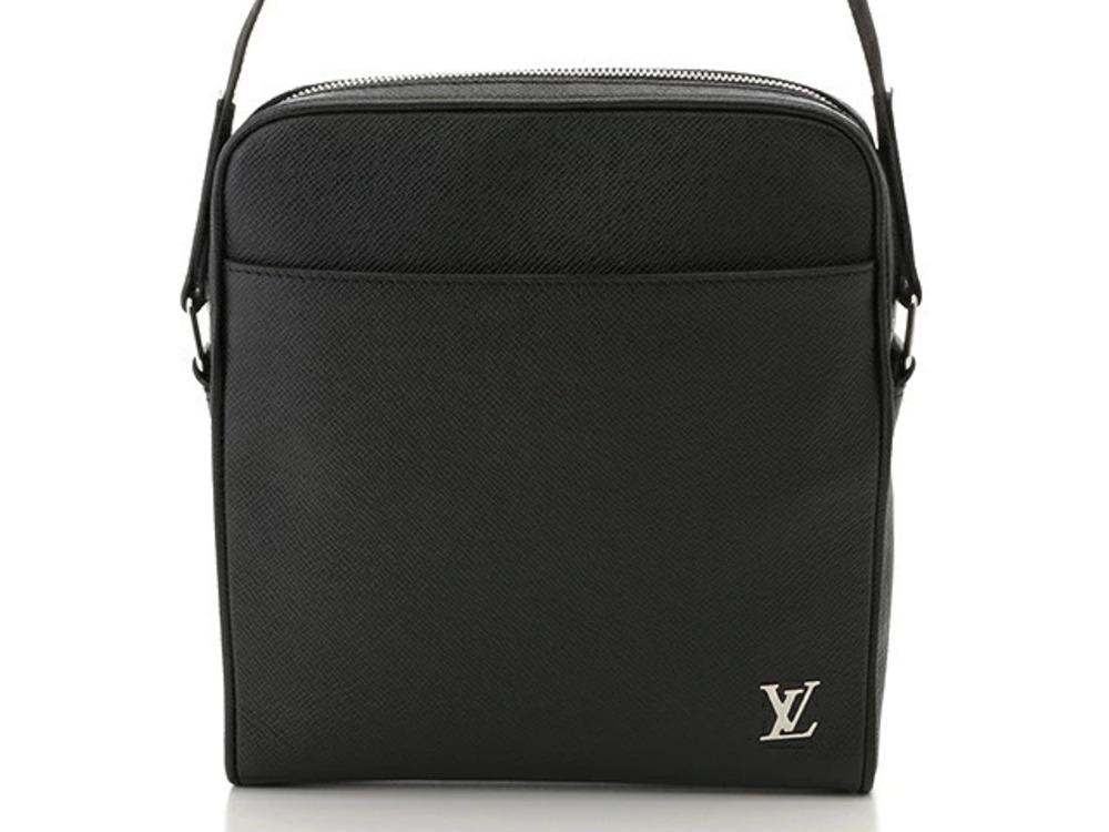 LOUIS VUITTON Shoulder Bag Messenger Taiga Noir Black